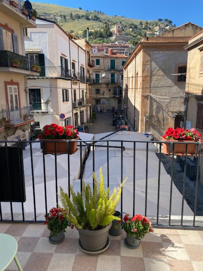 Torre'S Camere & Caffe Monreale Bagian luar foto