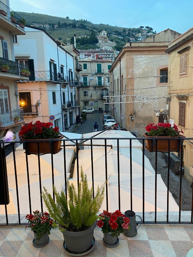 Torre'S Camere & Caffe Monreale Bagian luar foto
