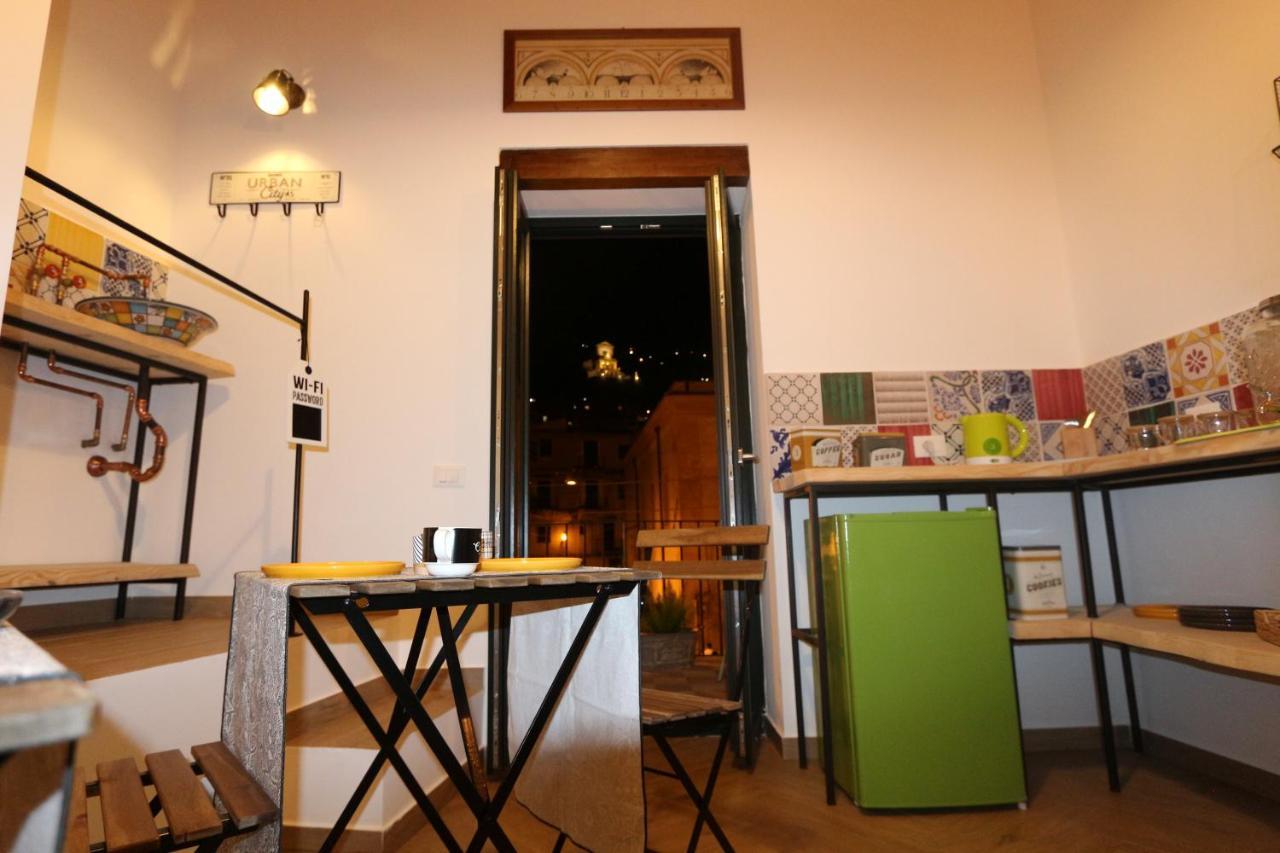 Torre'S Camere & Caffe Monreale Bagian luar foto