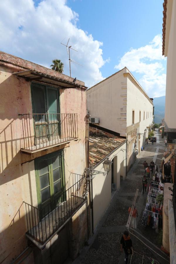 Torre'S Camere & Caffe Monreale Bagian luar foto