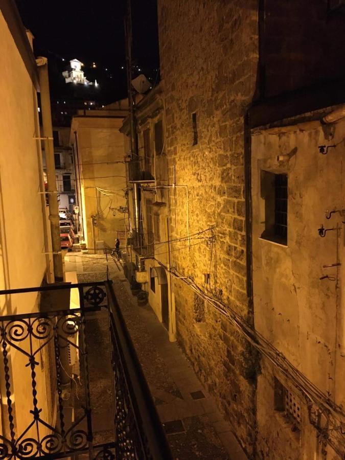 Torre'S Camere & Caffe Monreale Bagian luar foto